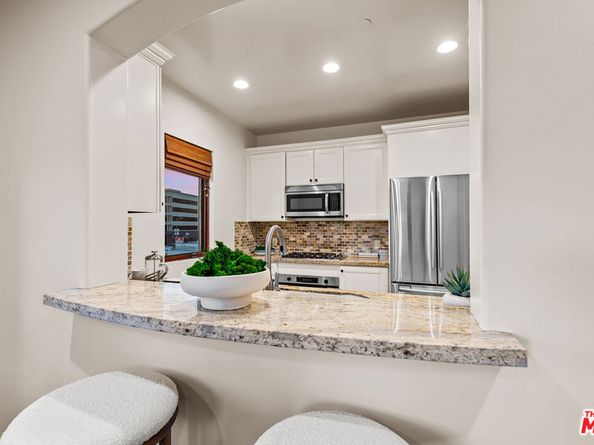 1215 Armacost Avenue 403, Los Angeles CA 90025