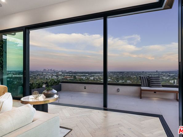 7866 Fareholm Drive, Los Angeles CA 90046