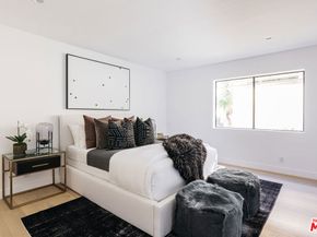 7866 Fareholm Drive, Los Angeles CA 90046