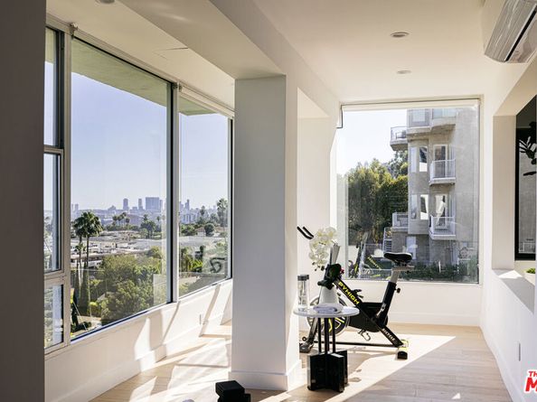 7866 Fareholm Drive, Los Angeles CA 90046