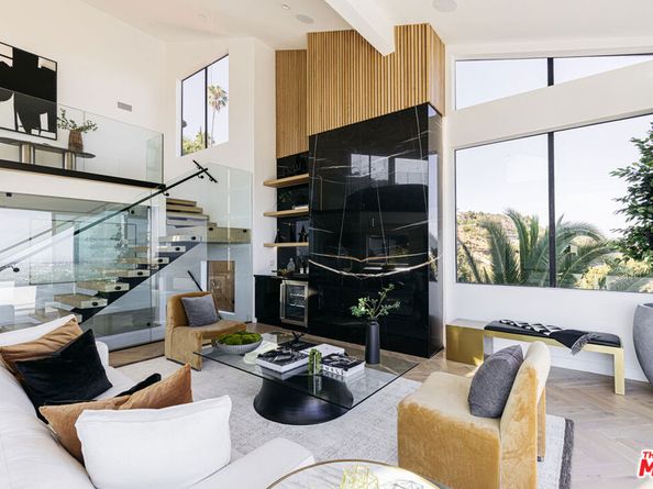 7866 Fareholm Drive, Los Angeles CA 90046