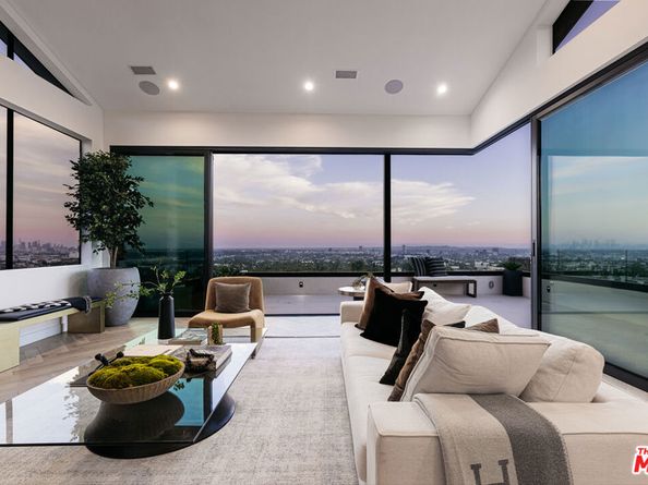 7866 Fareholm Drive, Los Angeles CA 90046