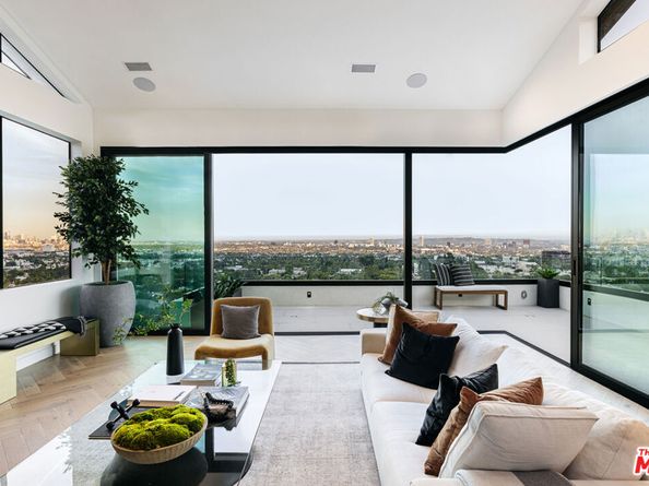 7866 Fareholm Drive, Los Angeles CA 90046