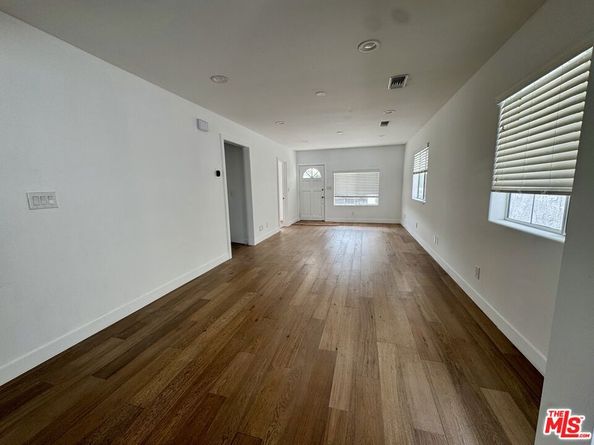 932 W Crestwood Street, San Pedro CA 90731