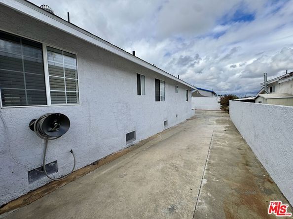 932 W Crestwood Street, San Pedro CA 90731