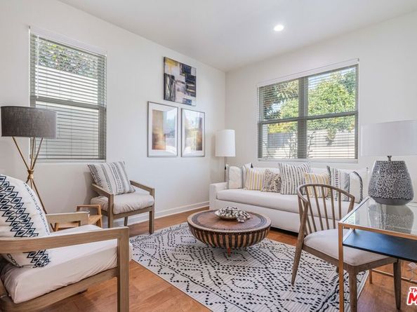 3718 S Barrington Avenue, Los Angeles CA 90066