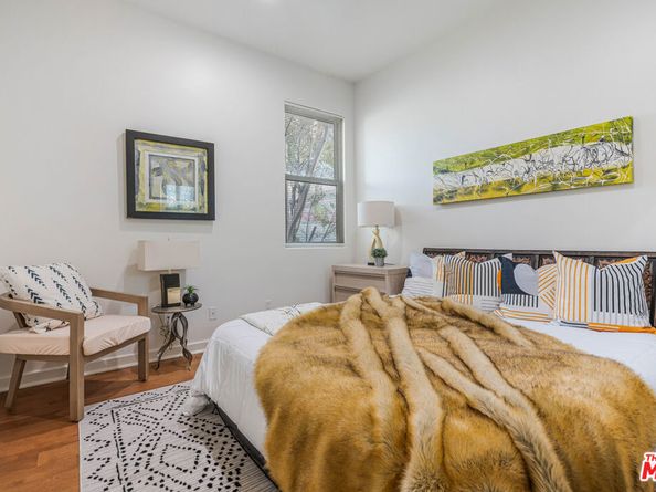 3718 S Barrington Avenue, Los Angeles CA 90066