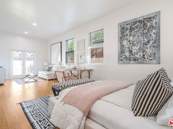 3718 S Barrington Avenue, Los Angeles CA 90066