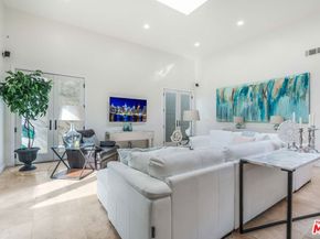 3718 S Barrington Avenue, Los Angeles CA 90066