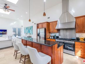 3718 S Barrington Avenue, Los Angeles CA 90066