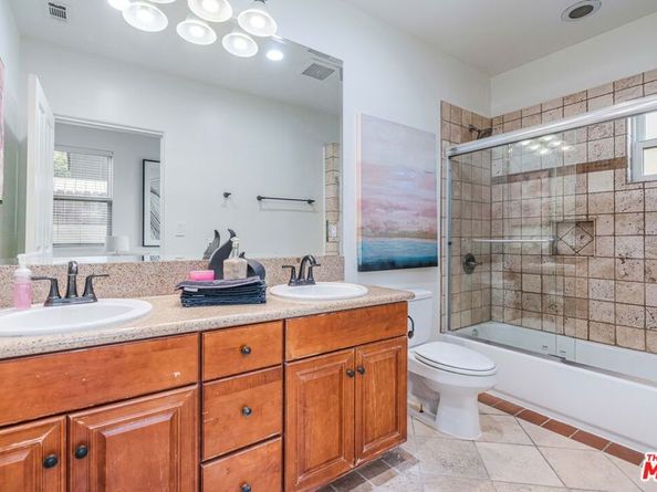 3718 S Barrington Avenue, Los Angeles CA 90066