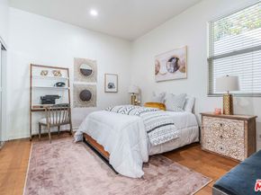 3718 S Barrington Avenue, Los Angeles CA 90066