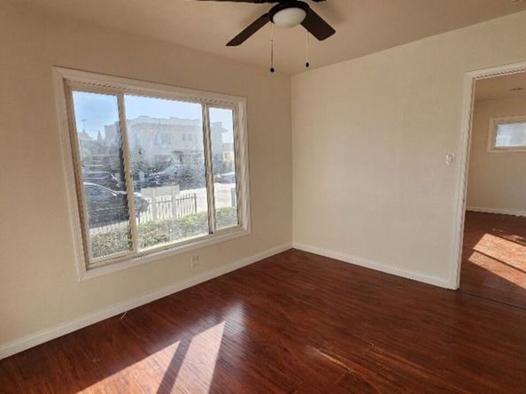 251 W 41st Place, Los Angeles CA 90037