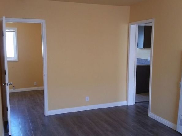 251 W 41st Place, Los Angeles CA 90037