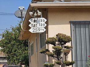 251 W 41st Place, Los Angeles CA 90037