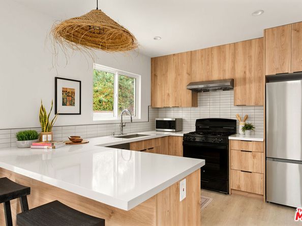 3143 Larga Avenue, Los Angeles CA 90039