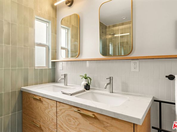 3143 Larga Avenue, Los Angeles CA 90039