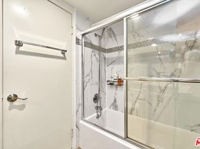 631 S Kenmore Avenue 106, Los Angeles CA 90005