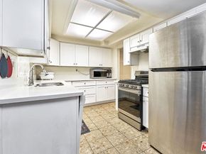 631 S Kenmore Avenue 106, Los Angeles CA 90005