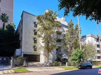 631 S Kenmore Avenue