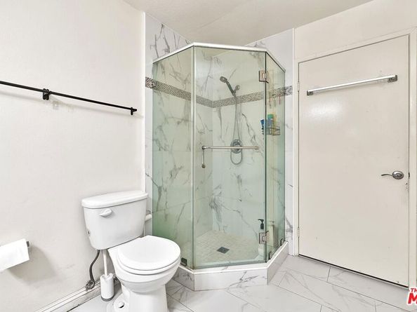 631 S Kenmore Avenue 106, Los Angeles CA 90005