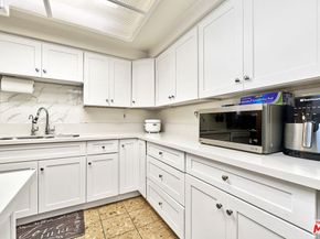 631 S Kenmore Avenue 106, Los Angeles CA 90005