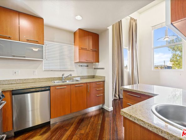 2045 Beloit Avenue 306, Los Angeles CA 90025