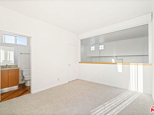 2045 Beloit Avenue 306, Los Angeles CA 90025