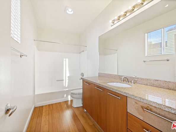 2045 Beloit Avenue 306, Los Angeles CA 90025