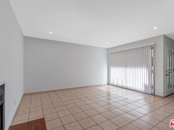 9210 Van Nuys Boulevard 11, Panorama City CA 91402