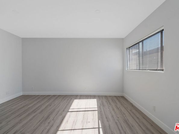 9210 Van Nuys Boulevard 11, Panorama City CA 91402