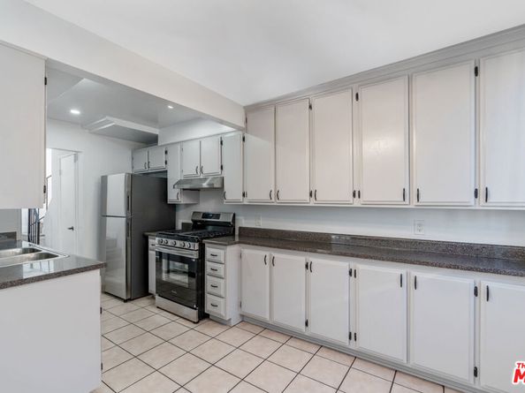 9210 Van Nuys Boulevard 11, Panorama City CA 91402