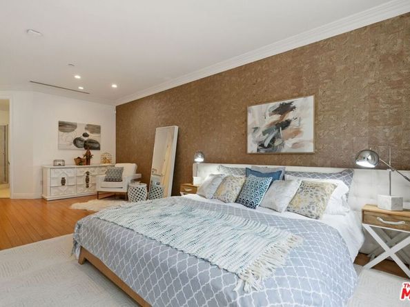 8121 Norton Avenue 202, West Hollywood CA 90046