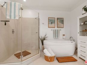 8121 Norton Avenue 202, West Hollywood CA 90046