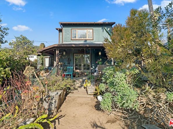 2201 Dewey Street, Santa Monica CA 90405