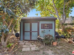 2201 Dewey Street, Santa Monica CA 90405