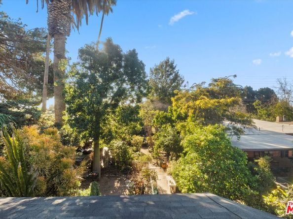 2201 Dewey Street, Santa Monica CA 90405
