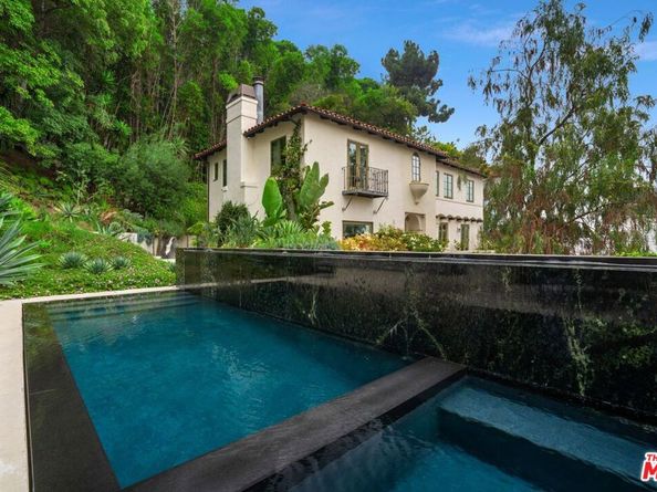 7939 Hillside Avenue, Los Angeles CA 90046