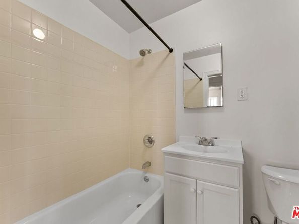 2522 London Street, Los Angeles CA 90026