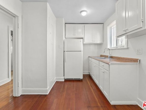 2522 London Street, Los Angeles CA 90026