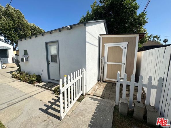 3791 Olmsted Avenue, Los Angeles CA 90018