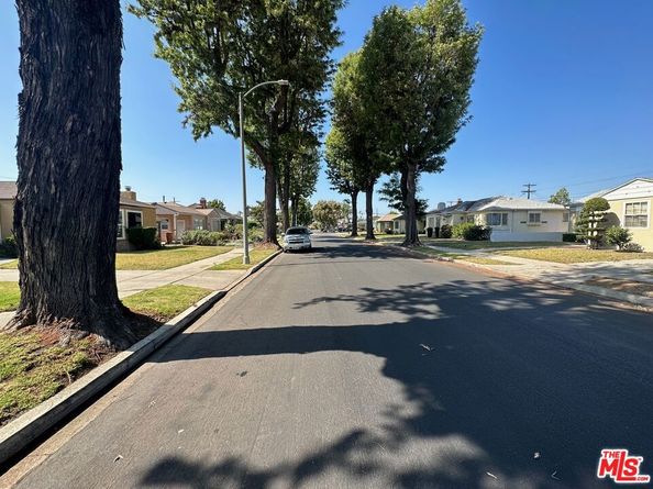 3791 Olmsted Avenue, Los Angeles CA 90018