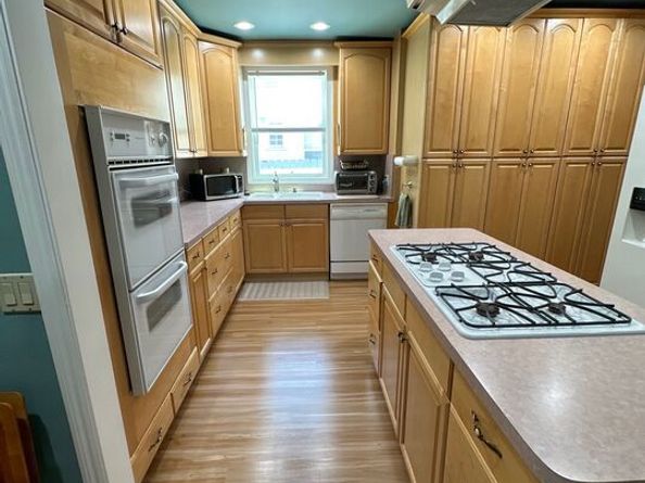 3791 Olmsted Avenue, Los Angeles CA 90018