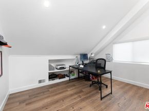 5527 Calhoun Avenue, Sherman Oaks CA 91401