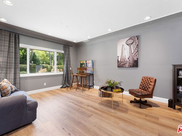5527 Calhoun Avenue, Sherman Oaks CA 91401