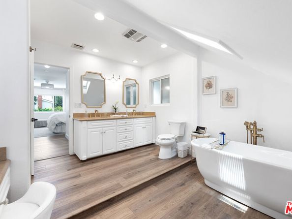 5527 Calhoun Avenue, Sherman Oaks CA 91401