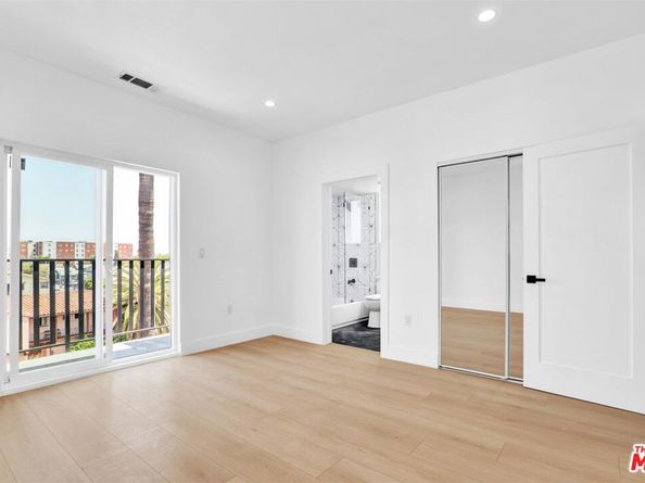 1254 W 36th Street, Los Angeles CA 90007