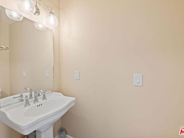 1238 S Bonnie Brae Street, Los Angeles CA 90006