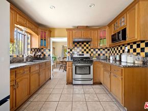 231 S Avenue 58, Los Angeles CA 90042