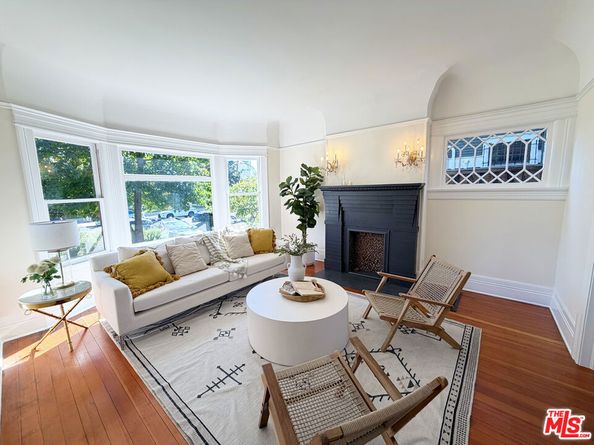 2057 S Oxford Avenue, Los Angeles CA 90018
